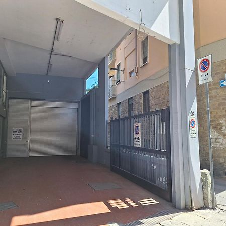 Flat Moon Over Florence Terrace And Free Parking Экстерьер фото