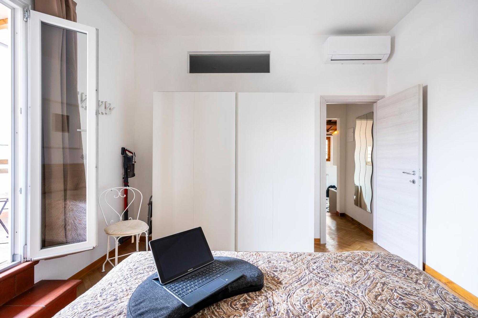 Flat Moon Over Florence Terrace And Free Parking Экстерьер фото